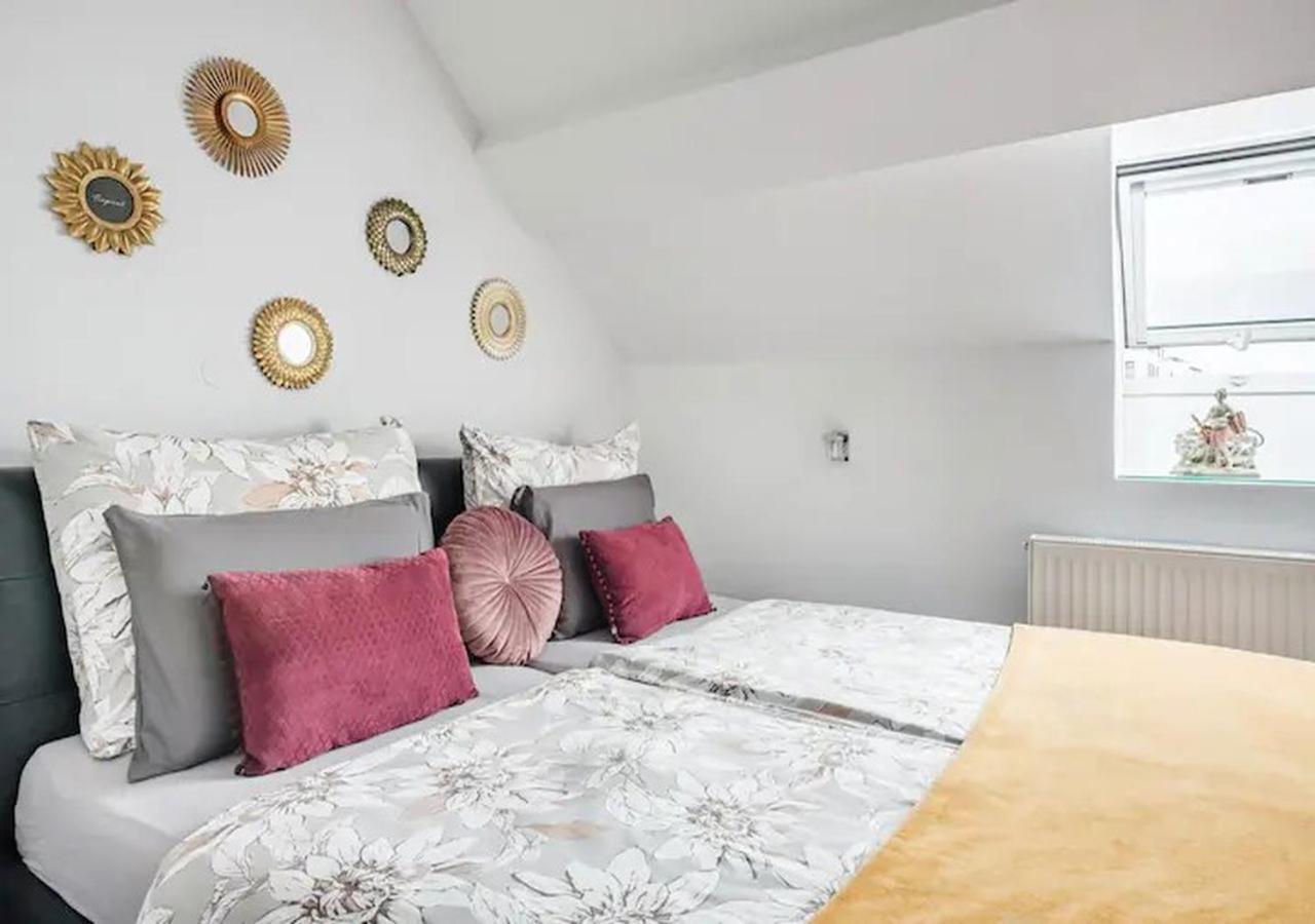 Blissful Loft Tivoli Apartment Любляна Екстериор снимка